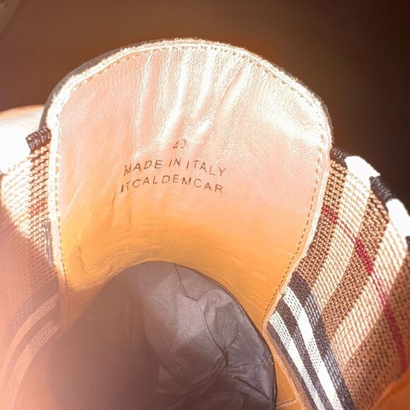 Brand new w/ box Burberry Black Leather Boots with Plaid Accent size Us 7 - Picture 11 of 12